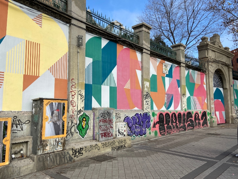 arte urbano en la glorieta de embajadores